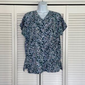 💥 MHD SCRUBS TOP  SIZE MEDIUM 10/12